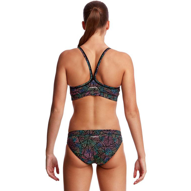 Poison Pop, Sports Brief -alaosa